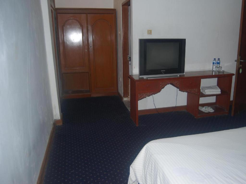 Sadinah Sahid Josodipuro Hotel Colomadu Extérieur photo