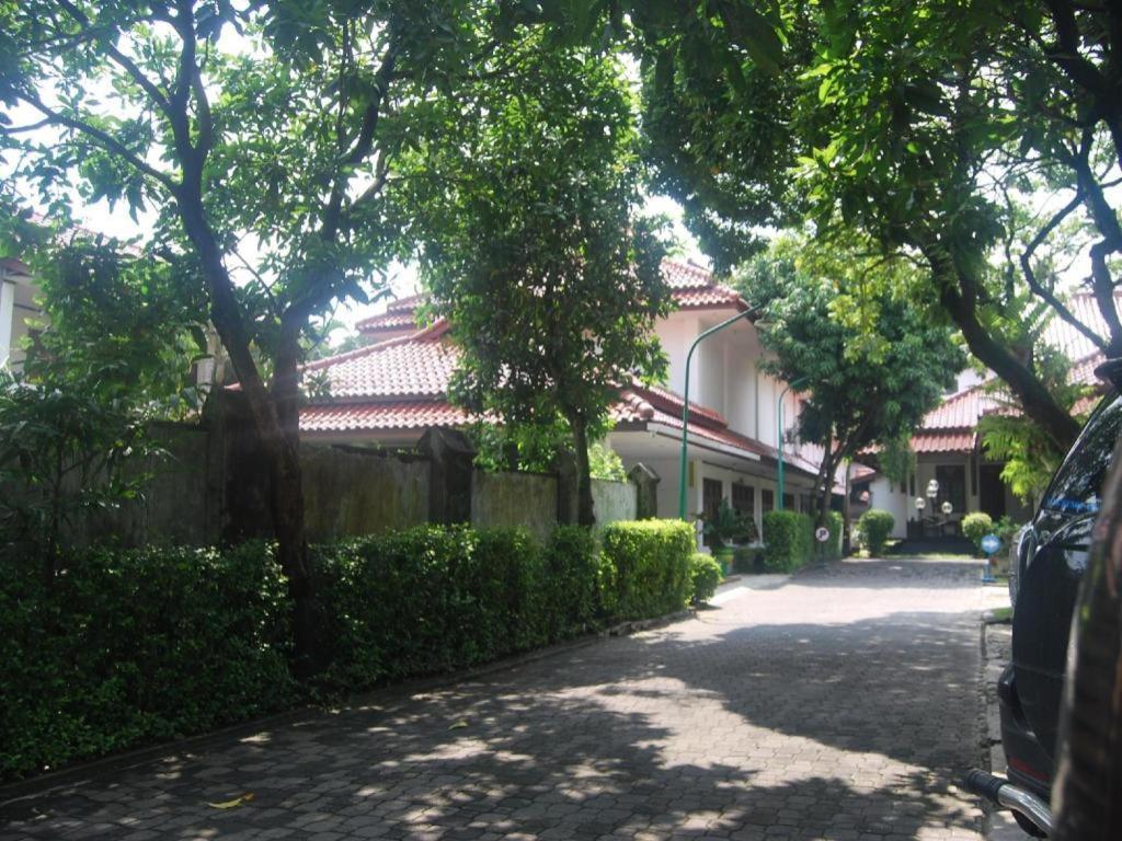 Sadinah Sahid Josodipuro Hotel Colomadu Extérieur photo