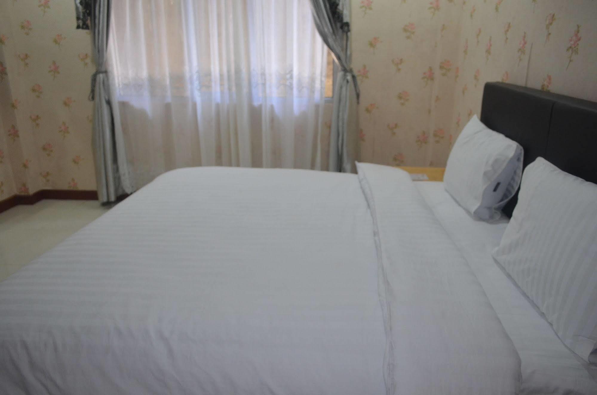Sadinah Sahid Josodipuro Hotel Colomadu Extérieur photo